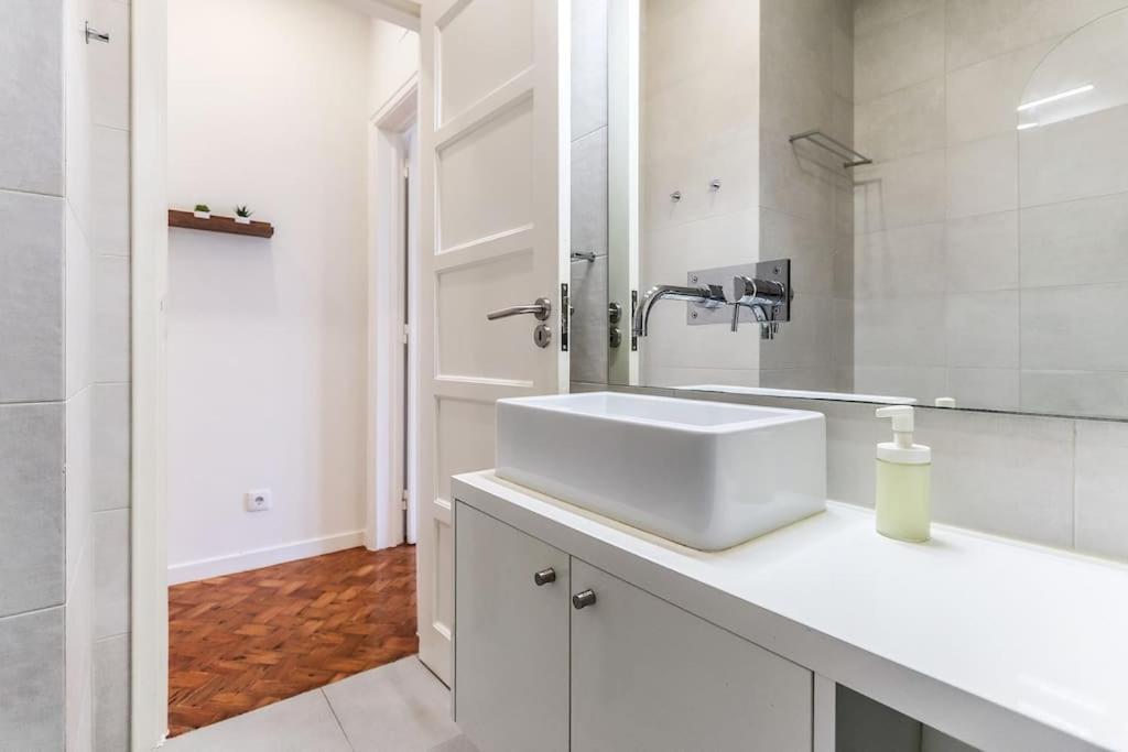 Vita Portucale ! Ajuda Delight Lisboa Ngoại thất bức ảnh